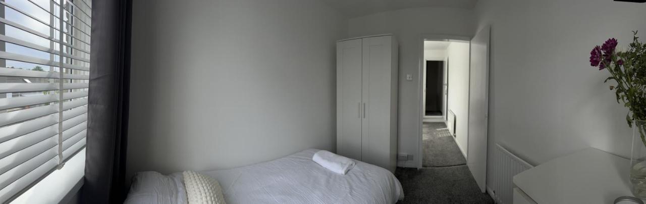 Crown Road Apartment Sittingbourne Exterior foto